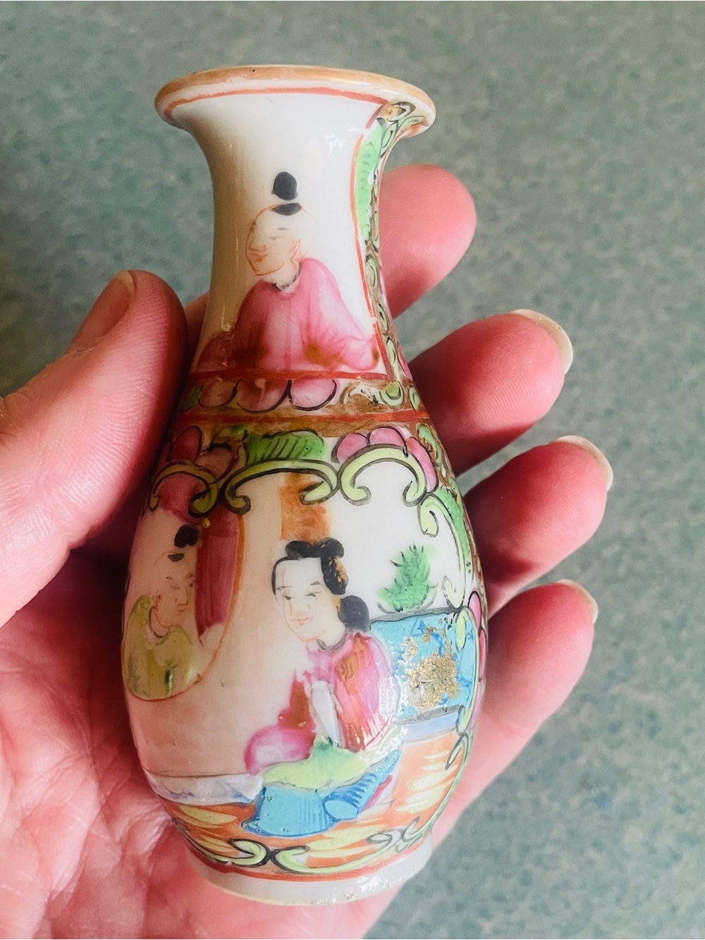 Antique Chinese Famille Rose Medallion Porcelain Vase